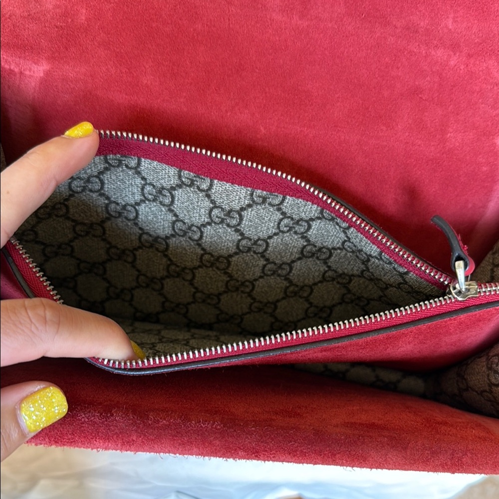 Gucci Women's Red and Gray Bag - Picture 3 of 5